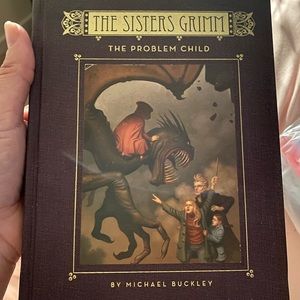 THE SISTERS GRIMM BOOK